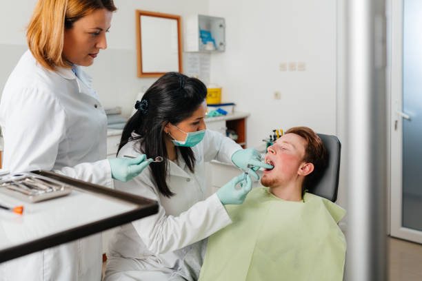 Best Emergency Tooth Extraction in Travilah, MD